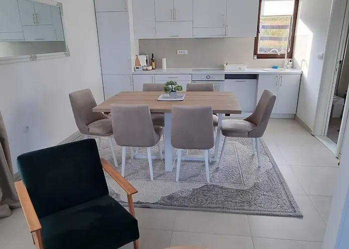 Golija Simovic בית נופש